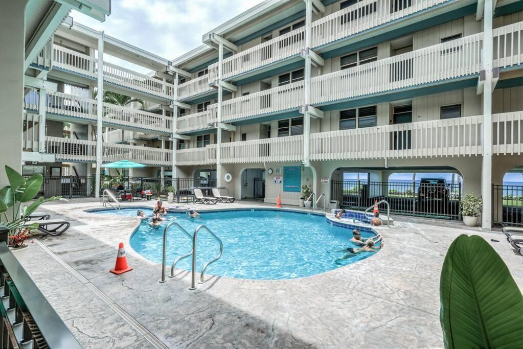 Newly Upgraded 1Br Unit Near Beach Max Of 5 Guests Kailua-Kona Exterior photo