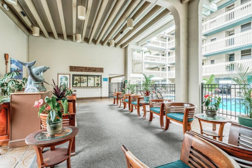 Newly Upgraded 1Br Unit Near Beach Max Of 5 Guests Kailua-Kona Exterior photo