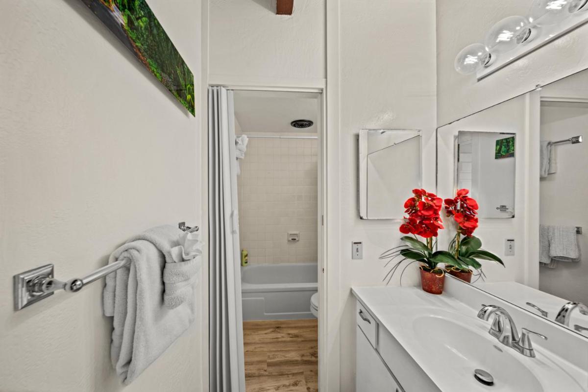 Newly Upgraded 1Br Unit Near Beach Max Of 5 Guests Kailua-Kona Exterior photo