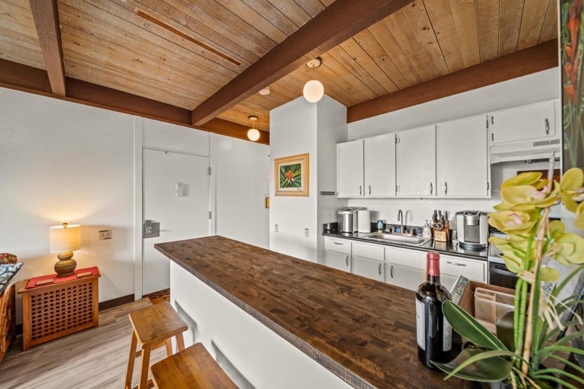 Newly Upgraded 1Br Unit Near Beach Max Of 5 Guests Kailua-Kona Exterior photo