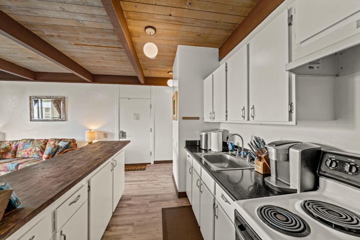 Newly Upgraded 1Br Unit Near Beach Max Of 5 Guests Kailua-Kona Exterior photo